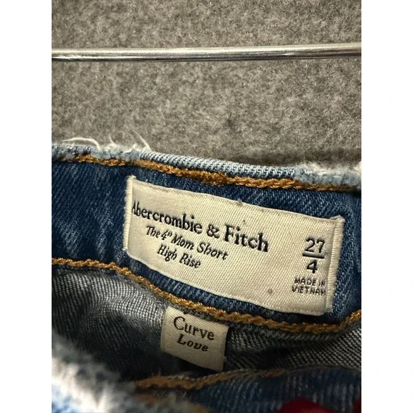 Abercrombie Fitch Shorts 4 Medium Wash Denim Distressed Curve Love Mom Shorts - Picture 2 of 8